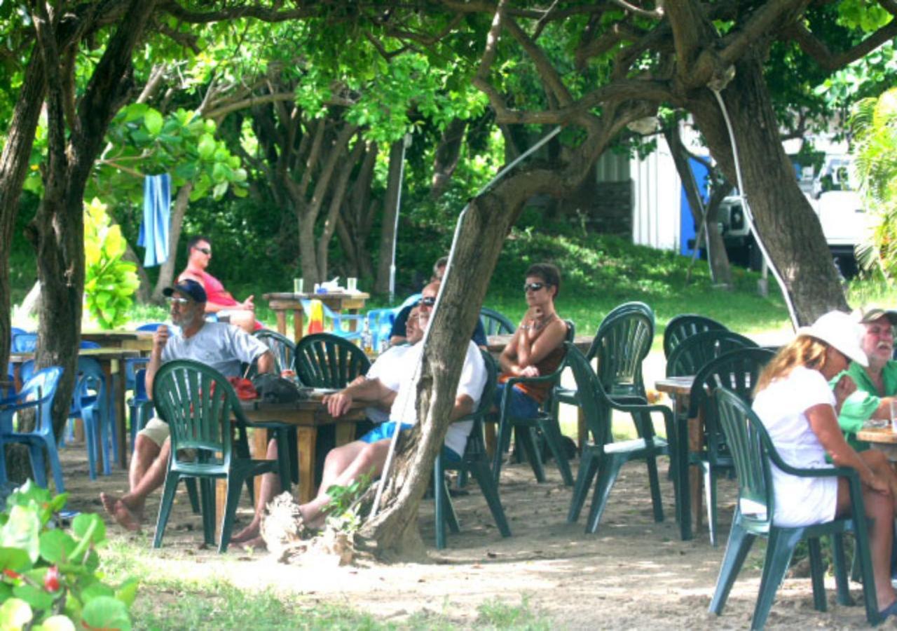 The Reef Beach Huts Vieux Fort Exterior foto
